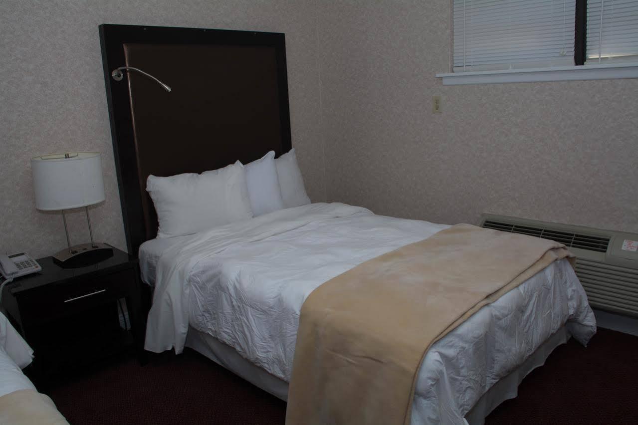 Atlantic Inn And Suites - Wall Township Экстерьер фото